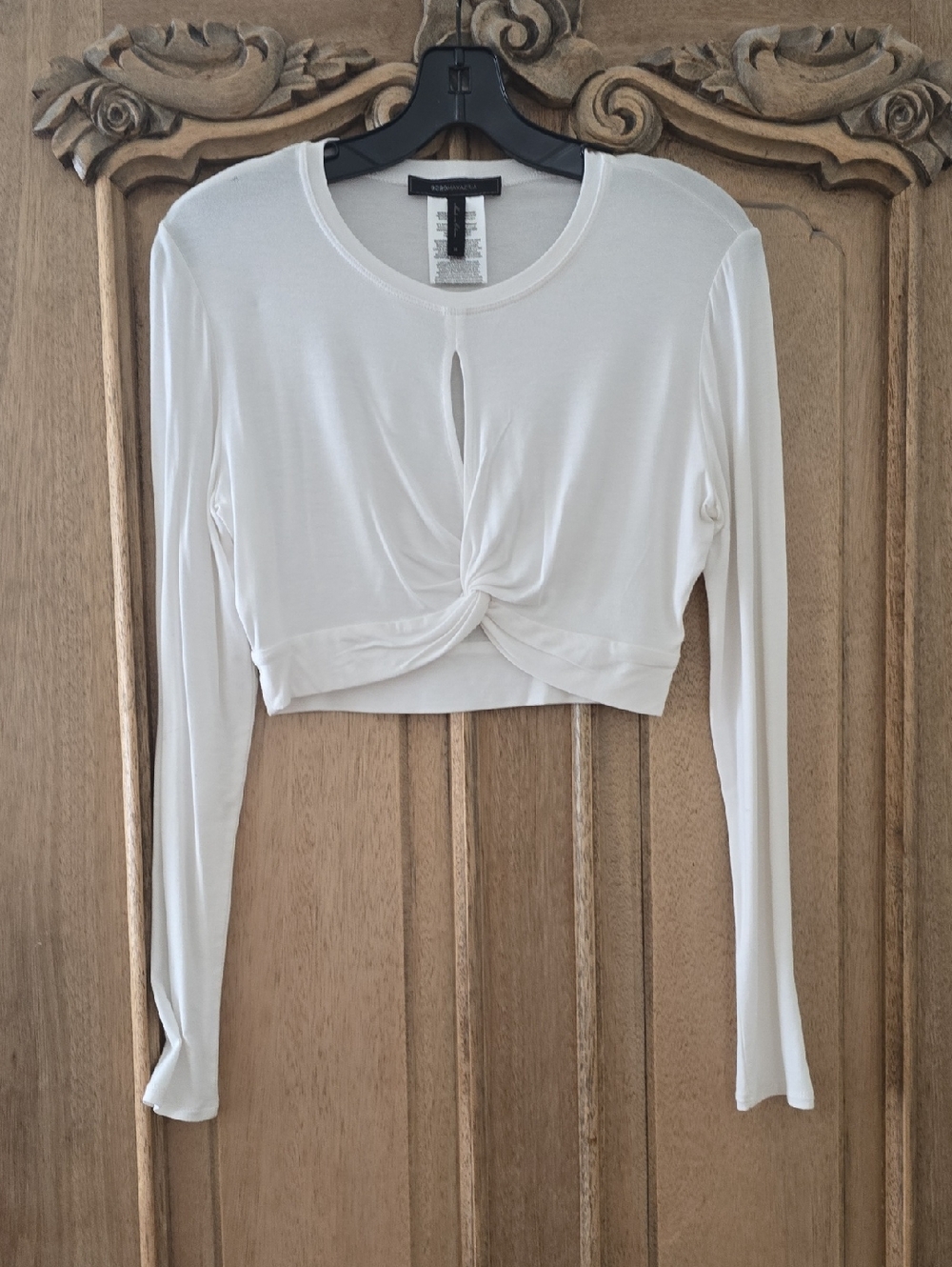 BCBGMaxAzria White Twist-Front Long-Sleeve Crop Top